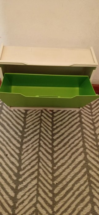 Zapatero verde y blanco