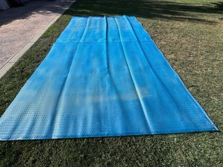 Manta piscina doble burbuja con ojales