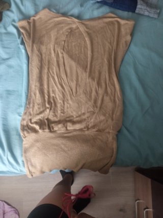 Blusa dorada escote barco