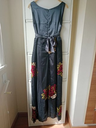 Vestido de fiesta premamá negro y rojo