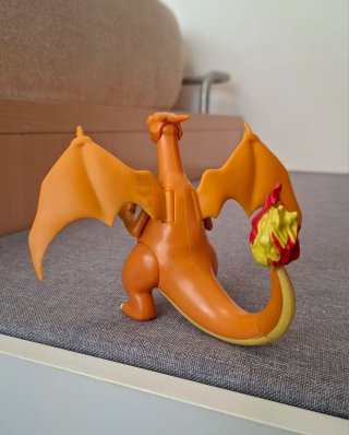 Figura Pokémon Charizard WCT