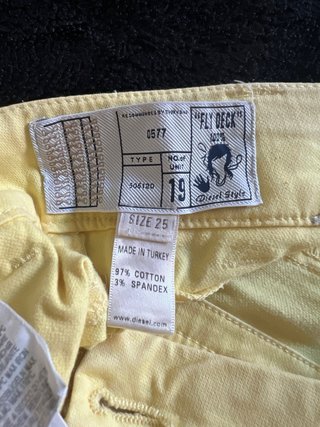 Pantalones cortos amarillos Diesel talla 25 mujer