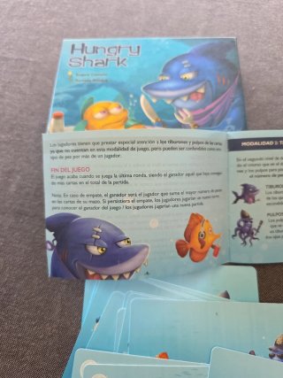 Juego de cartas Hungry Shark