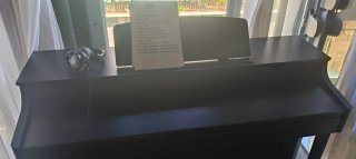Piano Digital con Banquillo y Auriculares