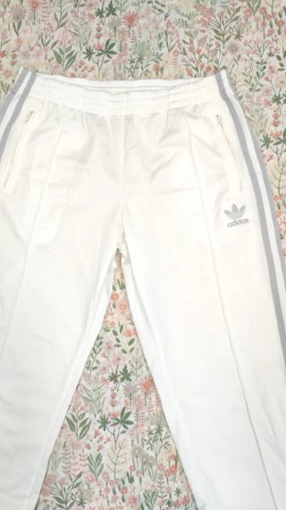 Pantalón Adidas plateado