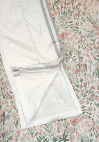 Pantalón Adidas plateado