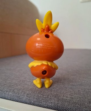 Figuras Pokémon Torchic y Rayquaza McDonald's