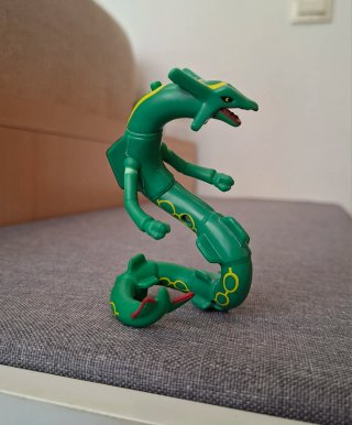 Figuras Pokémon Torchic y Rayquaza McDonald's