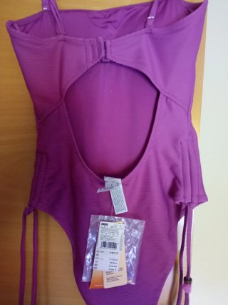 Bañador fucsia nuevo con etiquetas