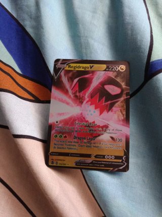 Carta Pokémon Regidrago V 220 HP