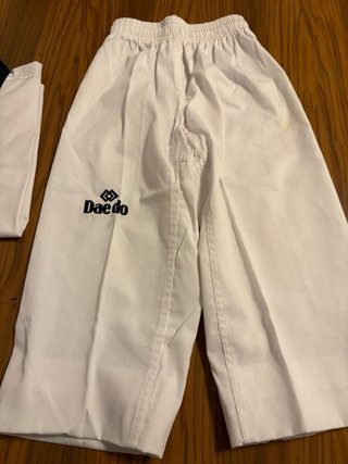 Traje Taekwondo Daedo Blanco y Negro