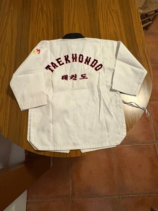 Traje Taekwondo Daedo Blanco y Negro