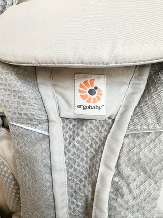 Mochila Portabebés Ergobaby Omni Breeze + regalo