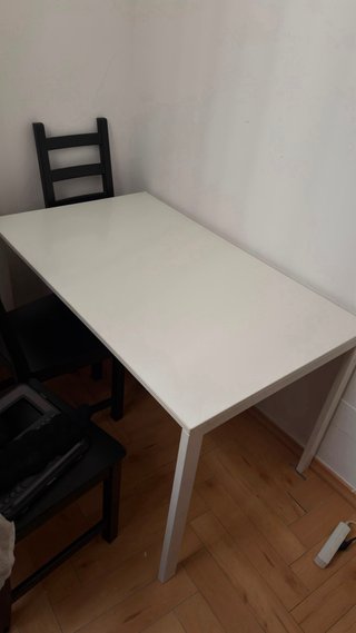 Mesa de comedor blanca para 4 personas