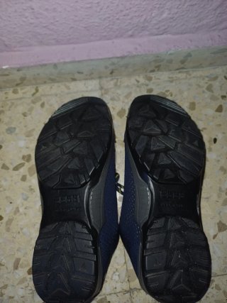 Zapatos de seguridad.