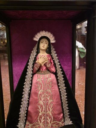 Dolorosa Antequerana de terracota con urna