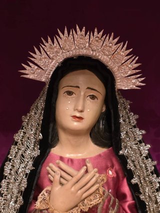 Dolorosa Antequerana de terracota con urna