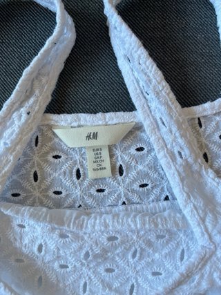 Top H&M bordado inglés Y2K Talla S
