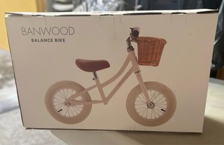 Bicicleta Banwood sin pedales rosa
