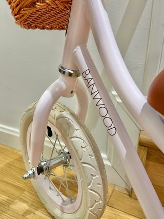 Bicicleta Banwood sin pedales rosa
