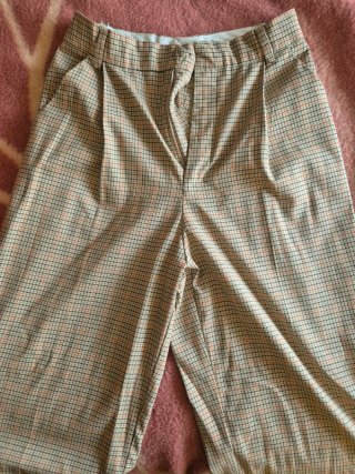 Pantalón de pinzas Zara