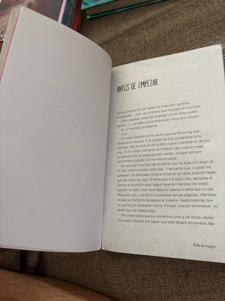 Libro De todo se aprende de Paula Gonu