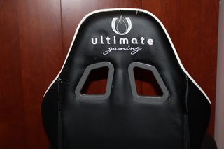 Cadeira Gaming Ultimate Gaming com Desgaste