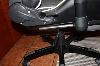 Cadeira Gaming Ultimate Gaming com Desgaste