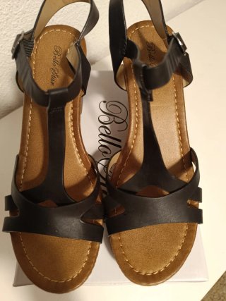Sandalias de tacón de madera