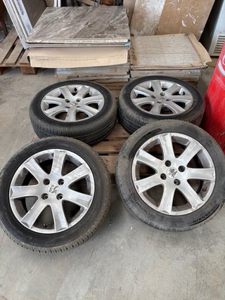 Llantas 16 Peugeot con neumáticos 195/55R16