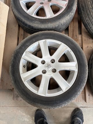 Llantas 16 Peugeot con neumáticos 195/55R16