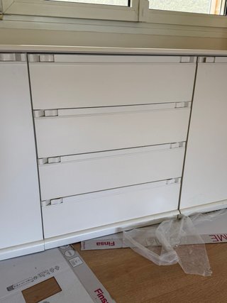 Mueble de comedor blanco