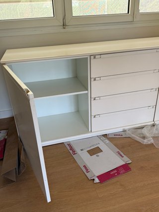 Mueble de comedor blanco