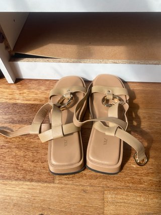 Sandalias Zara Beige Talla 35