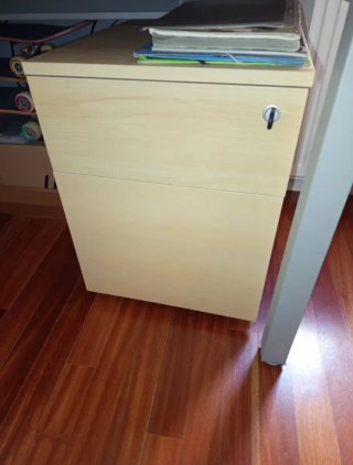 Escritorio oficina con cajonera