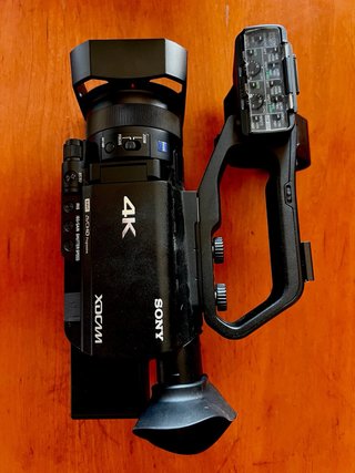 Sony PXW-Z90 4K XDCAM Videocámara CON SOLO 11x10H