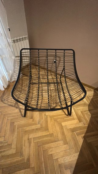 Sillón beige y negro