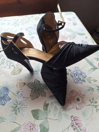 Sandalias Jhesu tacón negro talla 36 fiesta