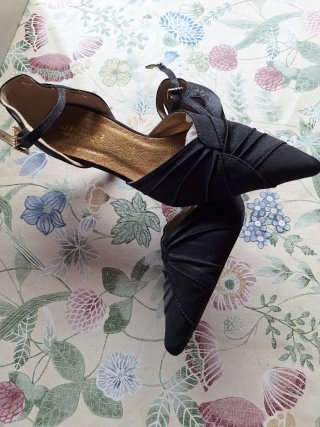 Sandalias Jhesu tacón negro talla 36 fiesta