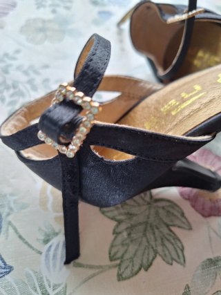 Sandalias Jhesu tacón negro talla 36 fiesta