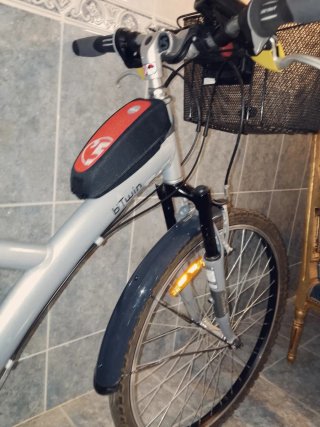Bicicleta Gris con Cesta. Usado un par de veces