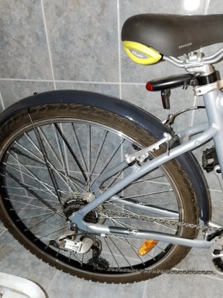 Bicicleta Gris con Cesta. Usado un par de veces