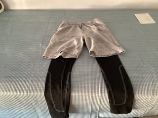 Pantalón corto y malla larga
