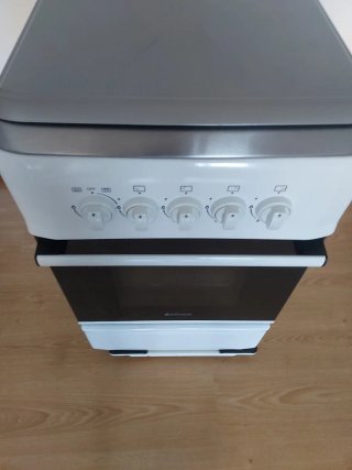 Cocina Gas Horno Eléctrico Johnson