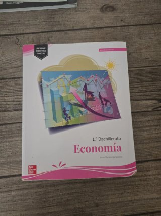 vendo lote de 8 libros de primero de bachillerato.