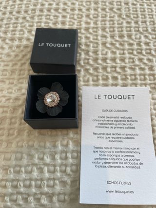 Anillo Le Touquet Flor Anémona Negro Dorado