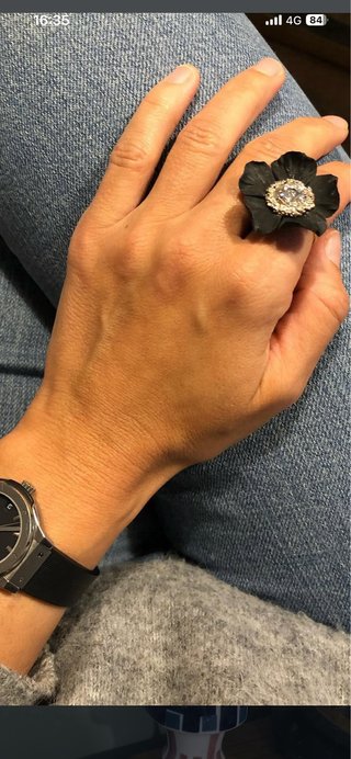 Anillo Le Touquet Flor Anémona Negro Dorado