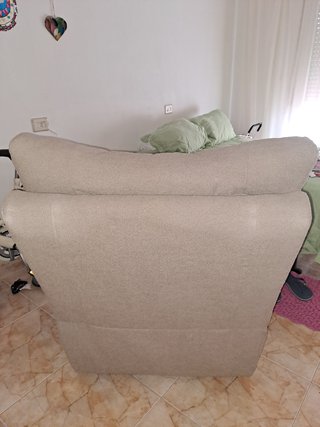 Sillón reclinable de tela beige