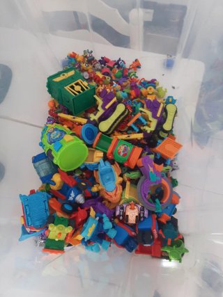 Superthings Muñecos y Vehículos