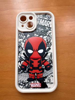 Lote 4 Fundas iPhone 15 Marvel, girasoles, corazón